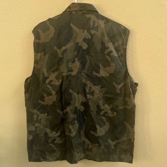 Civilianaire Green Camo “Officer Zip Vest” Men’s Size Large New With Tags! - Picture 3 of 10
